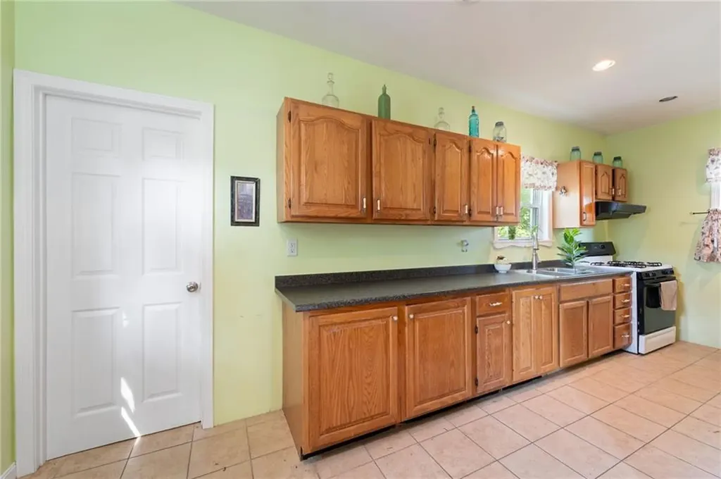 49 Palmer Avenue Warwick RI 02889