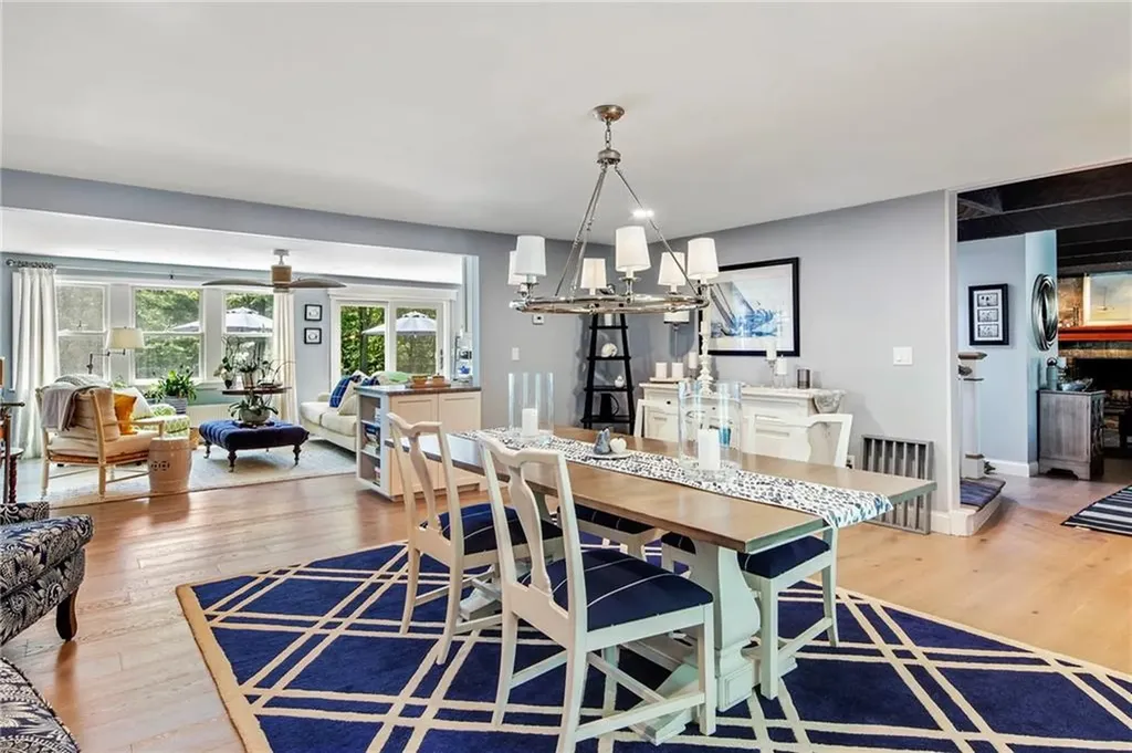 65 Knotty Pine Road Tiverton RI 02878