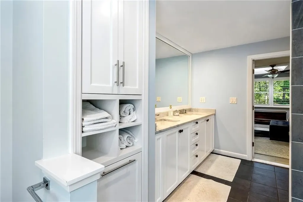 65 Knotty Pine Road Tiverton RI 02878