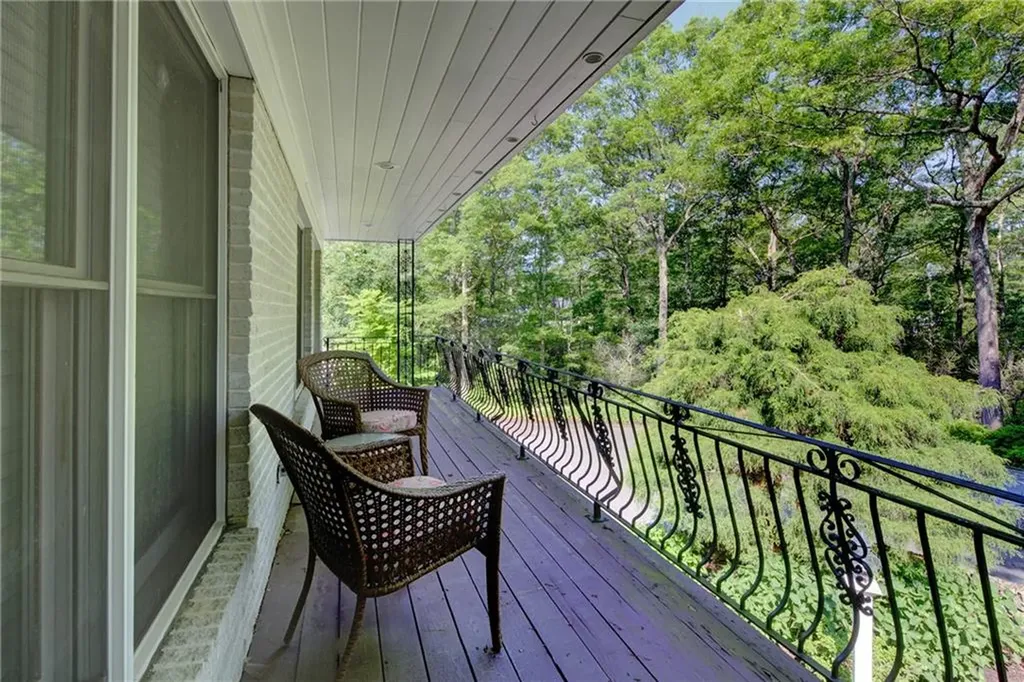 65 Knotty Pine Road Tiverton RI 02878