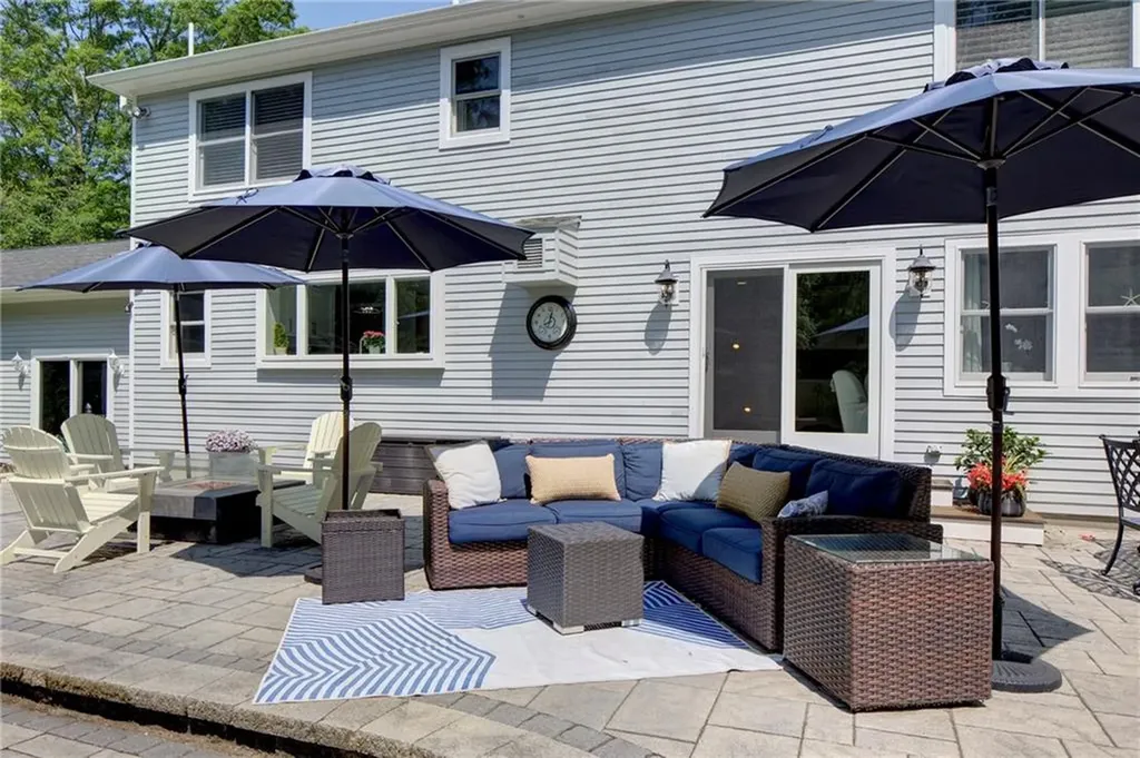 65 Knotty Pine Road Tiverton RI 02878