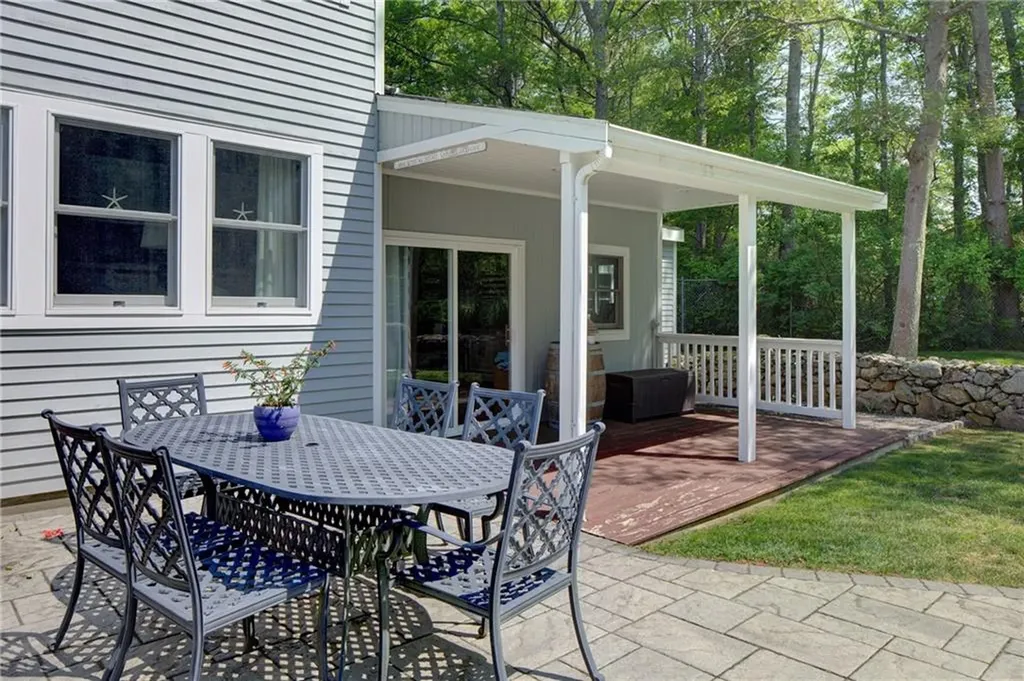 65 Knotty Pine Road Tiverton RI 02878