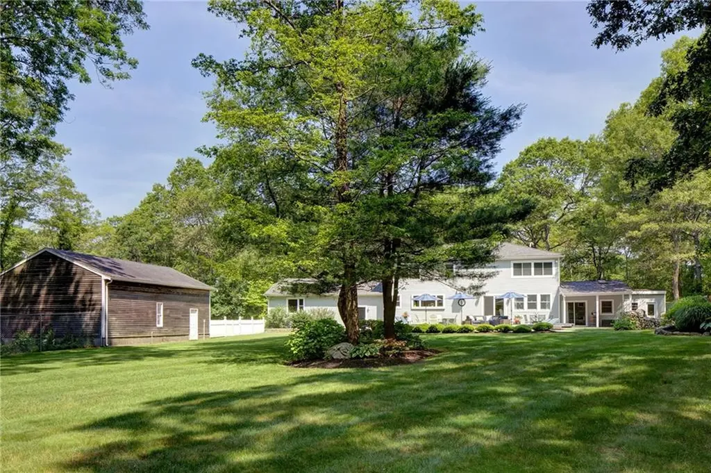 65 Knotty Pine Road Tiverton RI 02878