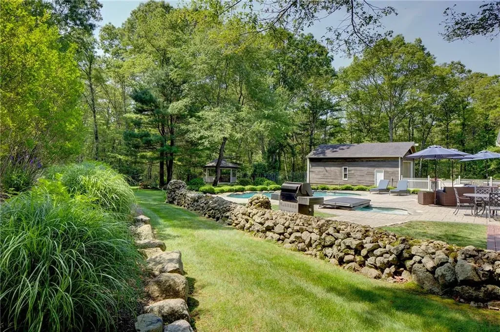 65 Knotty Pine Road Tiverton RI 02878
