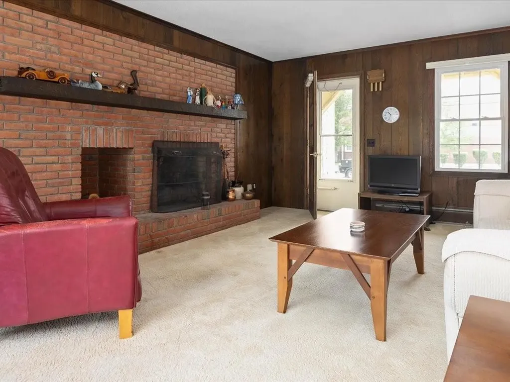 25 Bellevue Avenue Westerly RI 02891