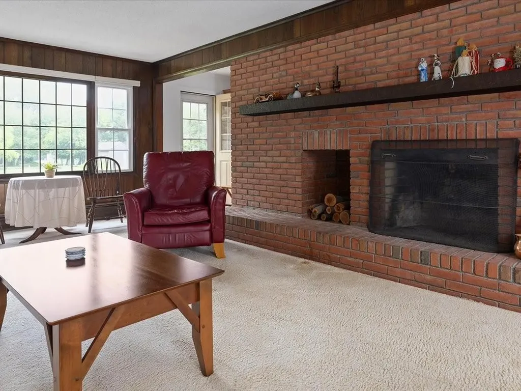25 Bellevue Avenue Westerly RI 02891