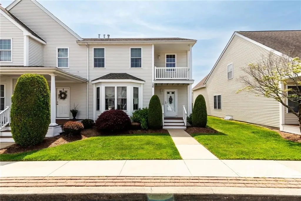 126 Boylston Street Cranston RI 02921