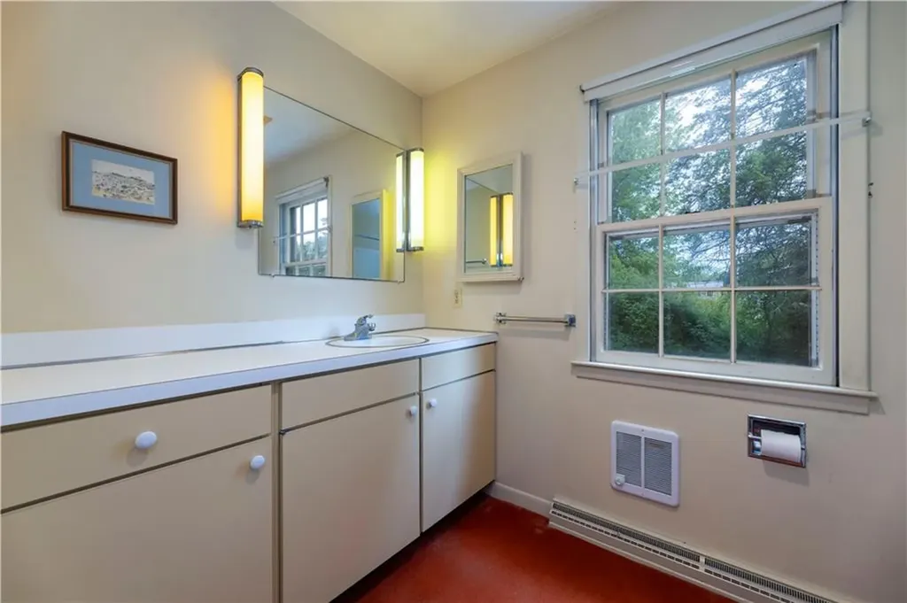 61 Bay View Road Charlestown RI 02813