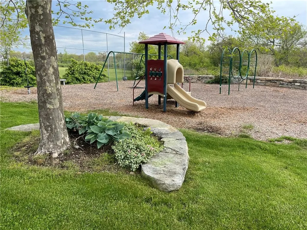 61 Bay View Road Charlestown RI 02813