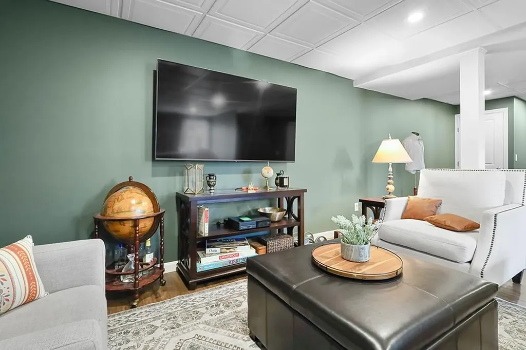 12 Mill Stream Drive Cumberland RI 02864