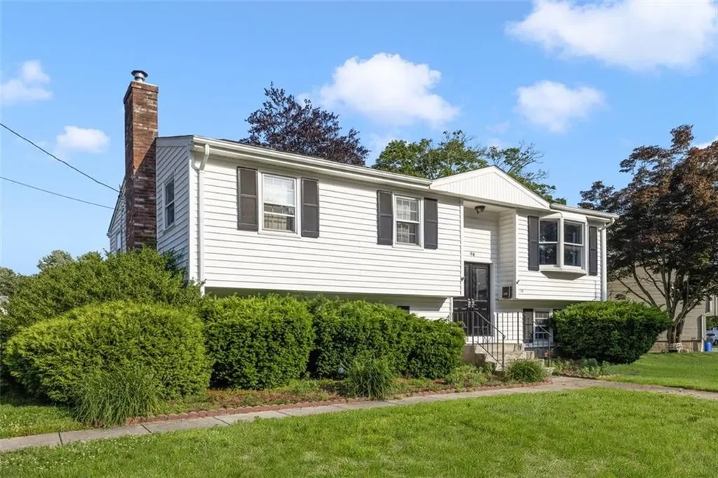 94 Waterman Avenue Warwick RI 02889