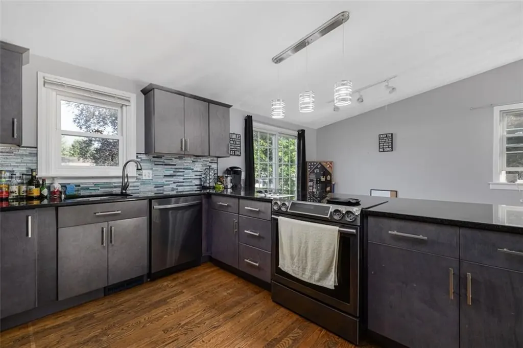 94 Waterman Avenue Warwick RI 02889