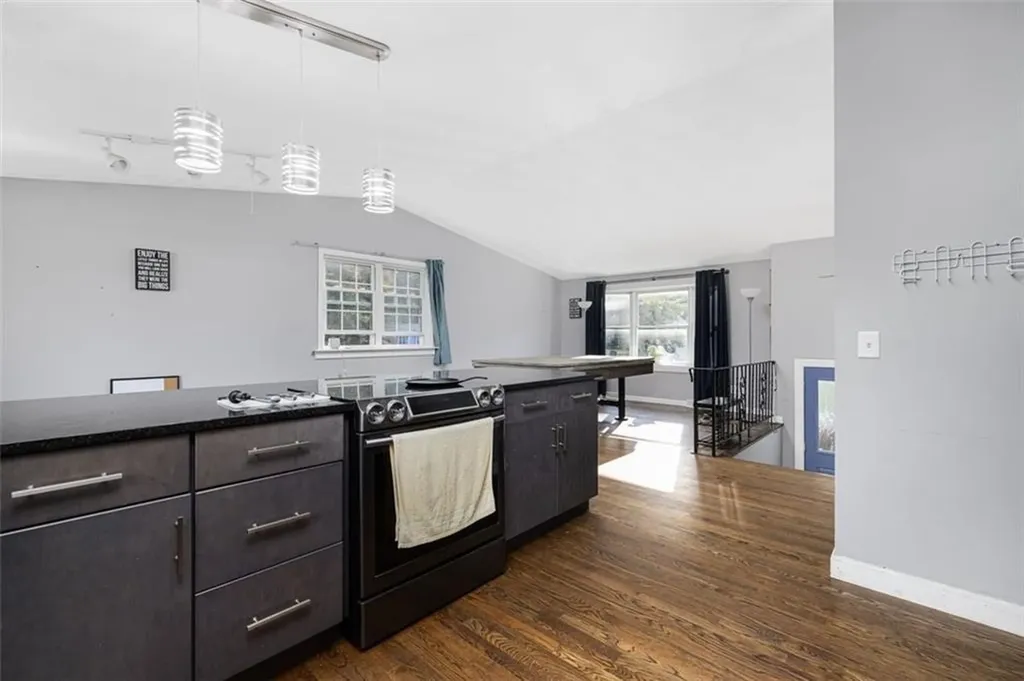 94 Waterman Avenue Warwick RI 02889