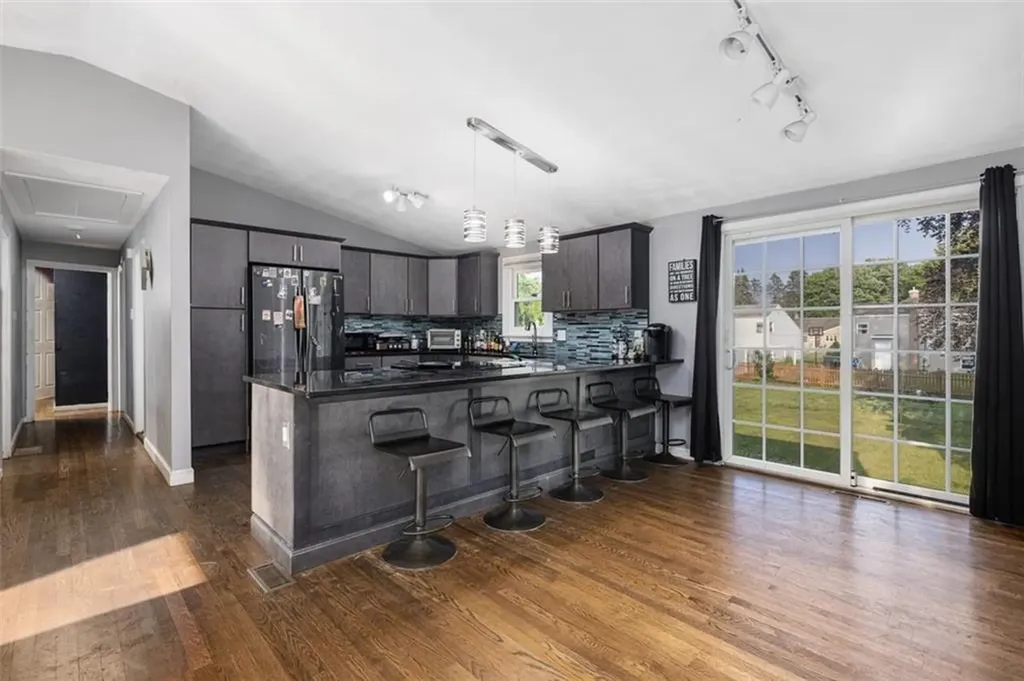 94 Waterman Avenue Warwick RI 02889