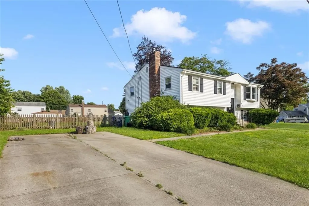 94 Waterman Avenue Warwick RI 02889