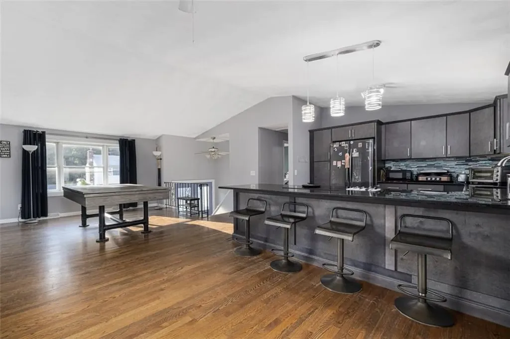94 Waterman Avenue Warwick RI 02889
