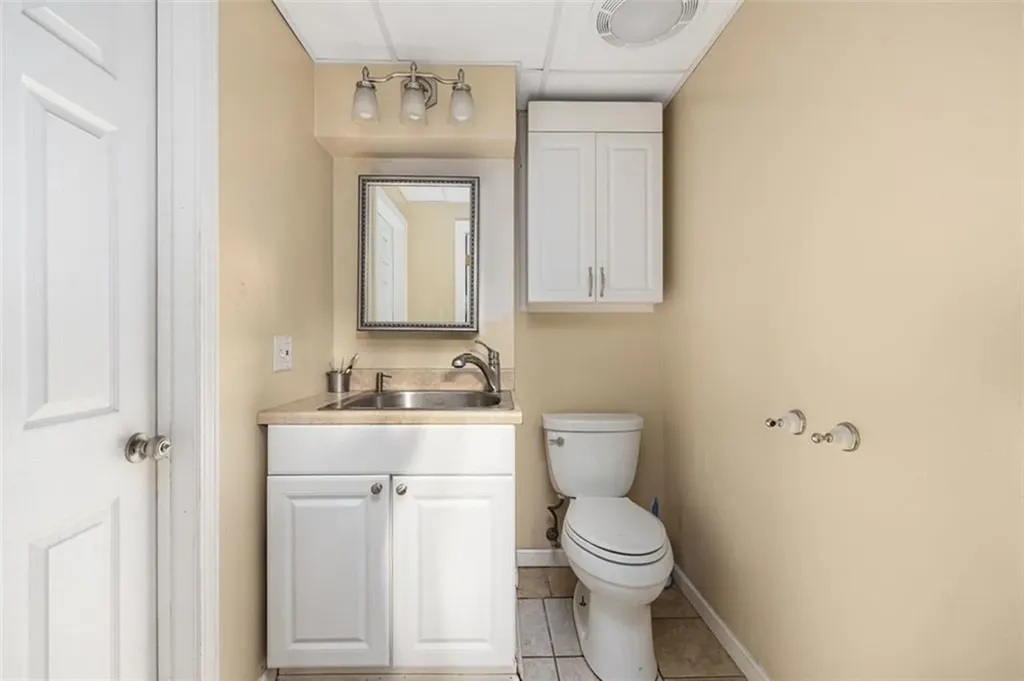 94 Waterman Avenue Warwick RI 02889