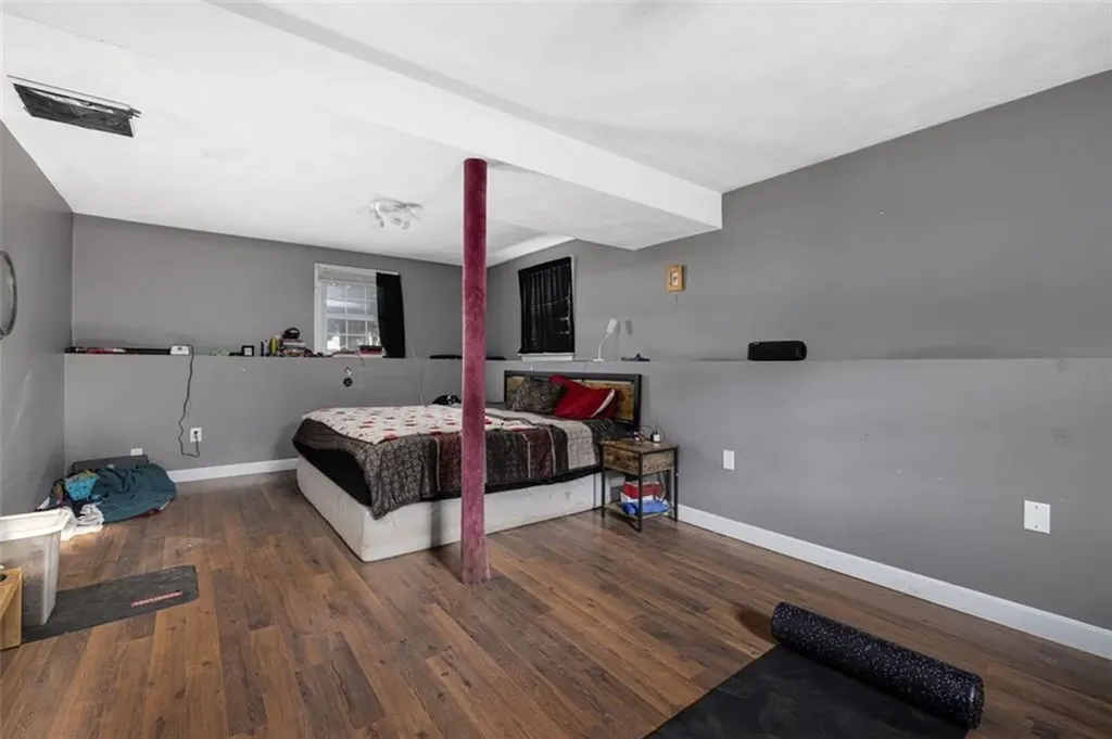 94 Waterman Avenue Warwick RI 02889