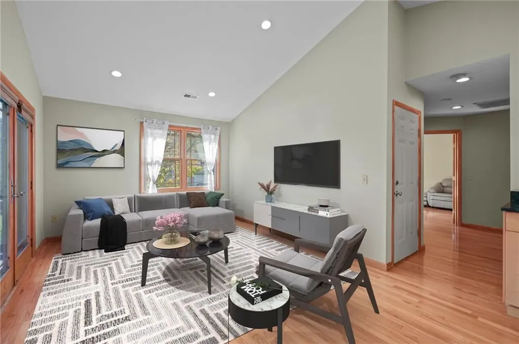 99 Terrace Avenue Warwick RI 02889