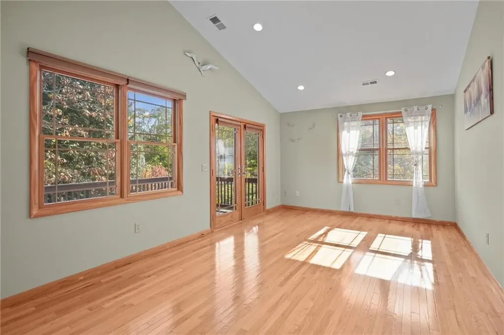 99 Terrace Avenue Warwick RI 02889