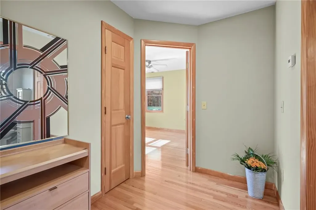 99 Terrace Avenue Warwick RI 02889