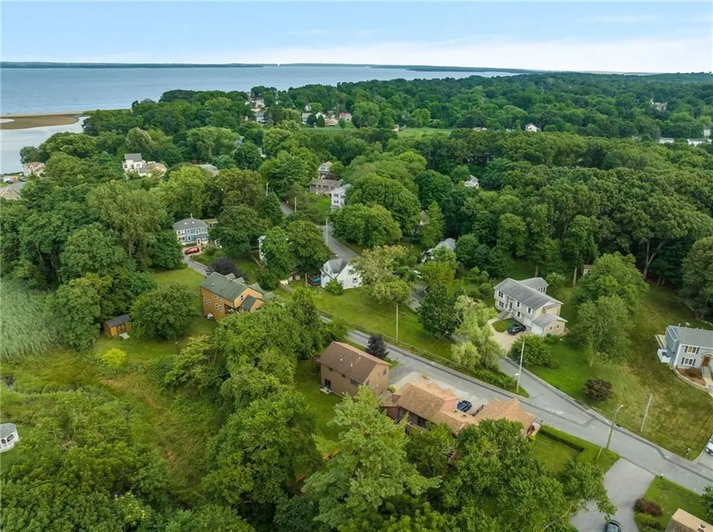 99 Terrace Avenue Warwick RI 02889