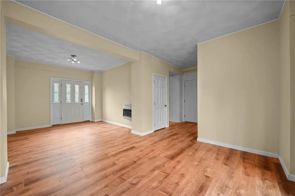 99 Terrace Avenue Warwick RI 02889