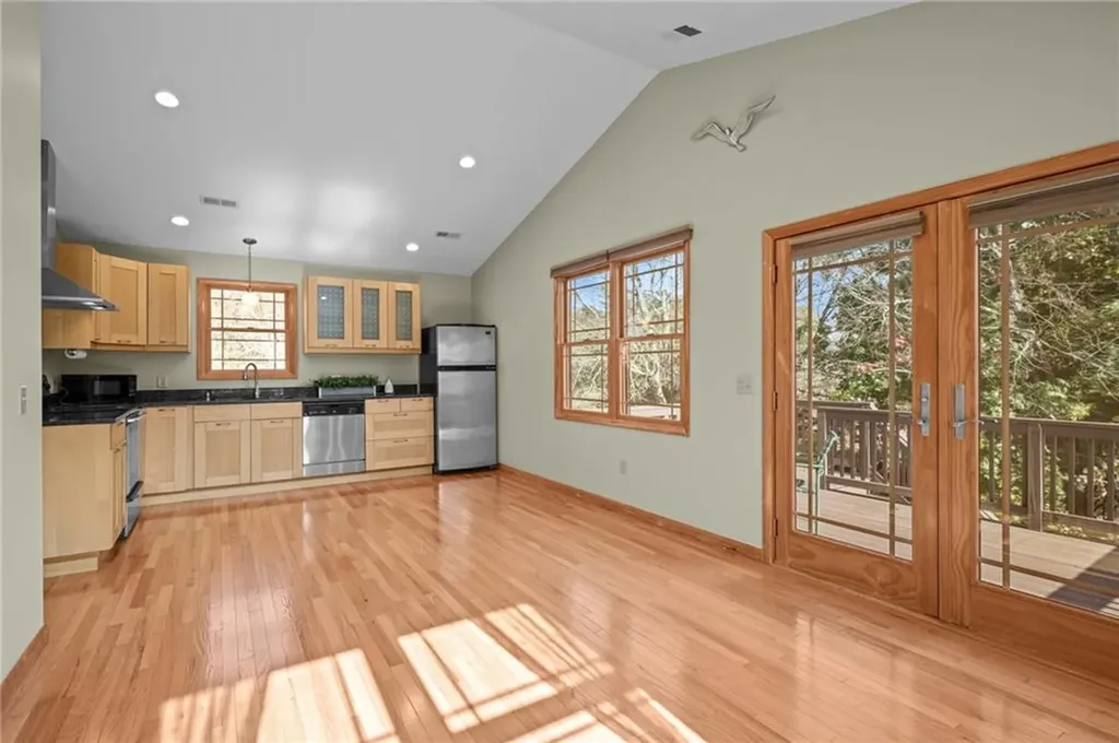 99 Terrace Avenue Warwick RI 02889