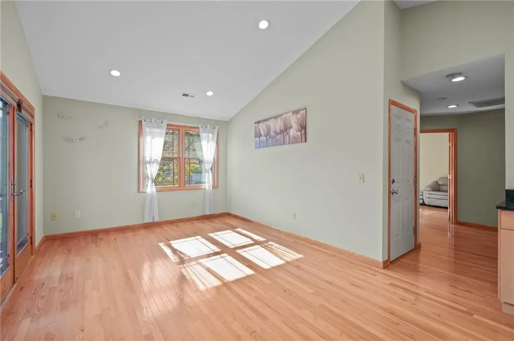 99 Terrace Avenue Warwick RI 02889