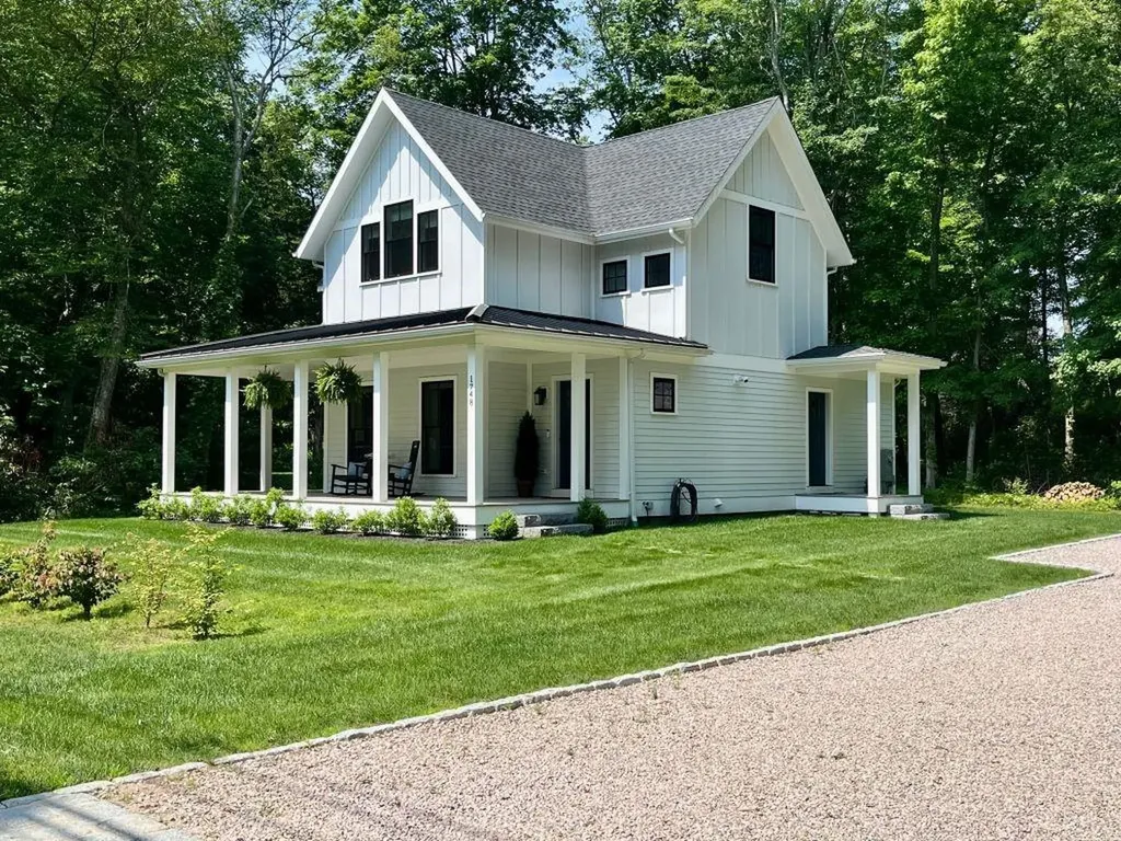 1748 South Road South Kingstown RI 02881