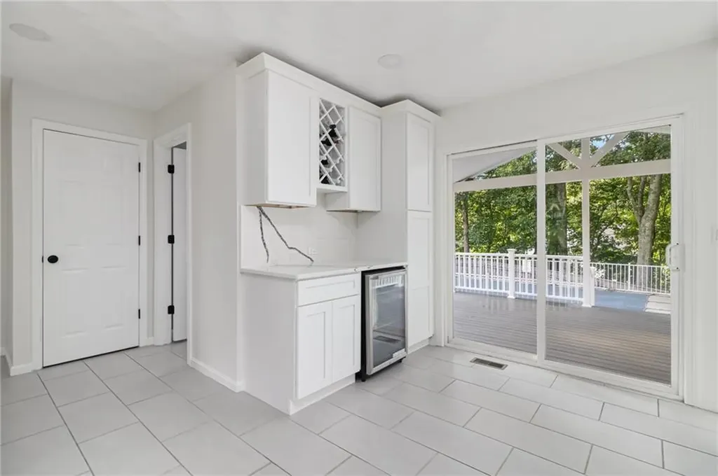29 Gilcrest Drive West Warwick RI 02893