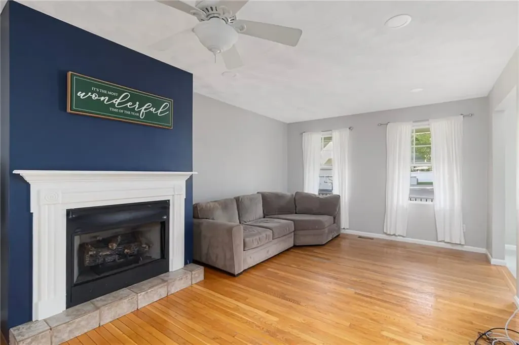 29 Gilcrest Drive West Warwick RI 02893