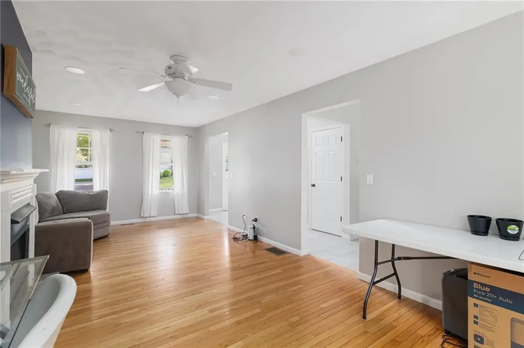 29 Gilcrest Drive West Warwick RI 02893