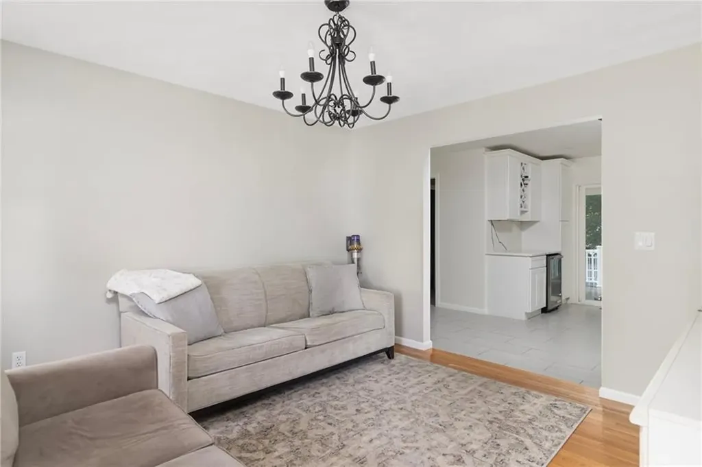 29 Gilcrest Drive West Warwick RI 02893