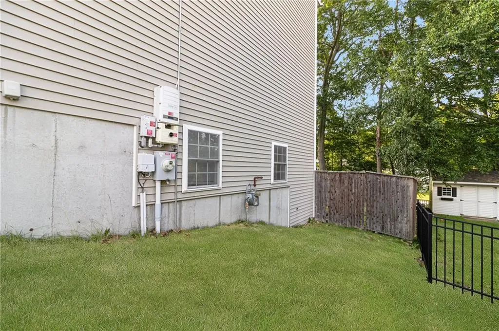 29 Gilcrest Drive West Warwick RI 02893