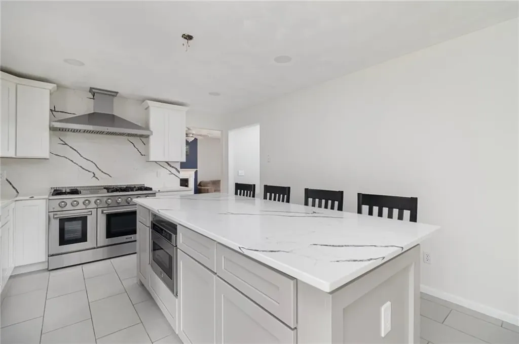 29 Gilcrest Drive West Warwick RI 02893