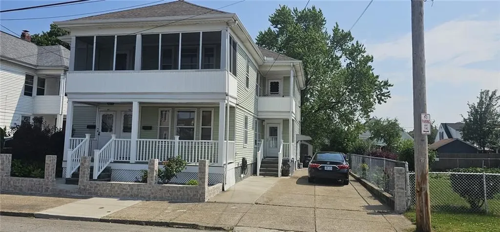 79 Mccabe Avenue Pawtucket RI 02861