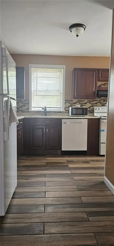 79 Mccabe Avenue Pawtucket RI 02861