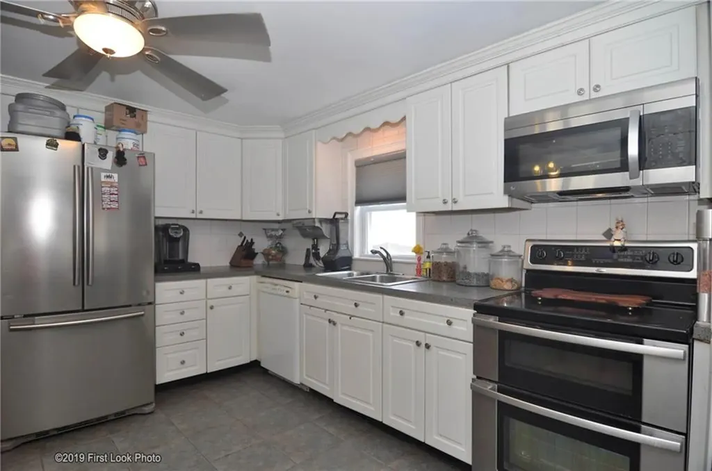 62 Stone Avenue Warwick RI 02889