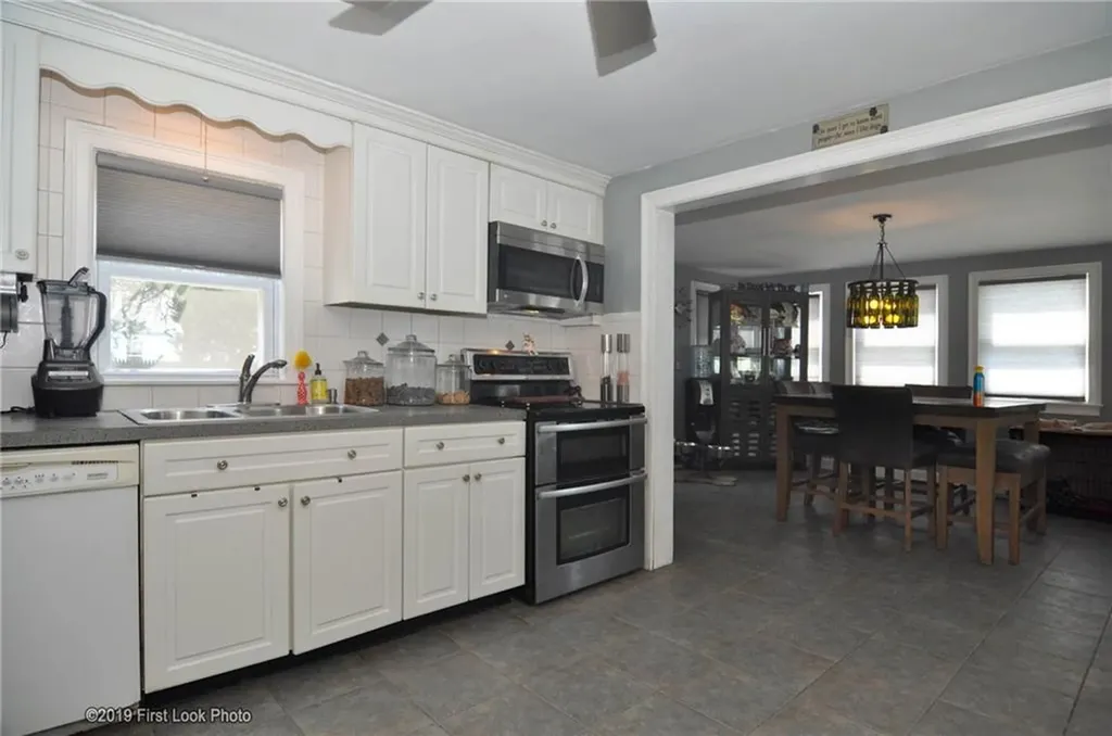 62 Stone Avenue Warwick RI 02889