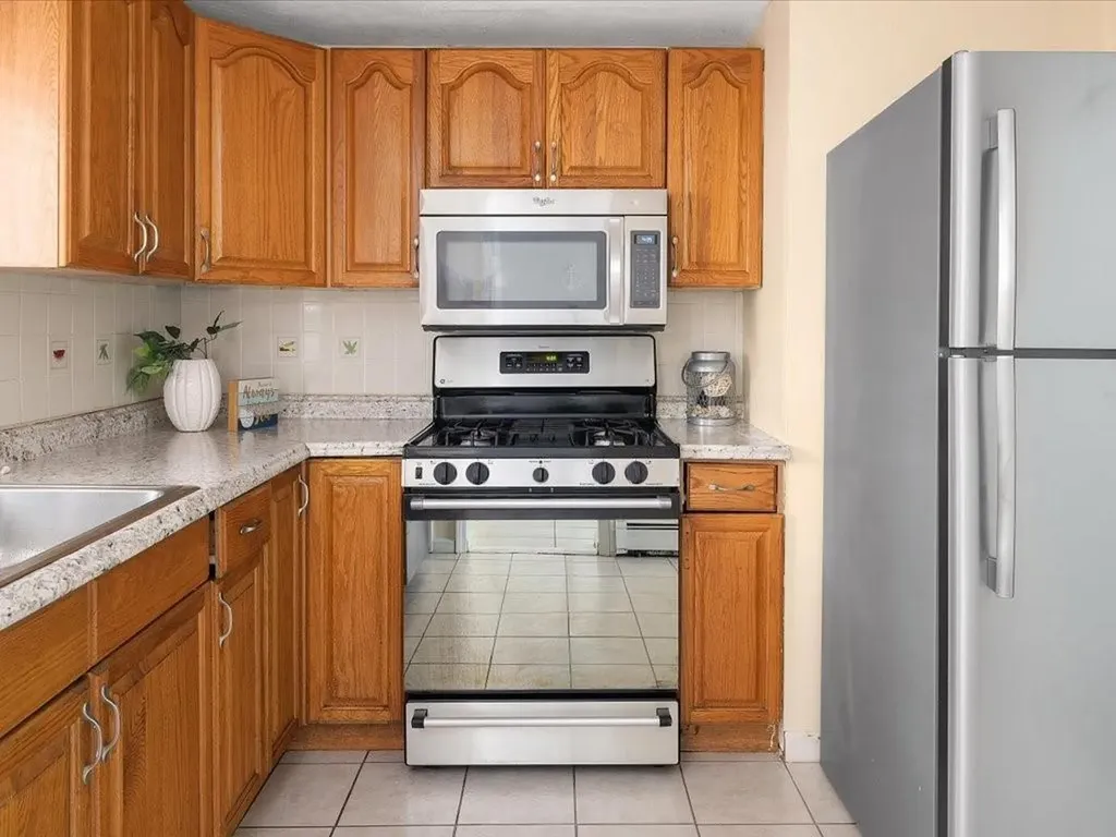 23 Huron Street Warwick RI 02889