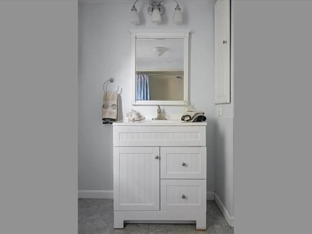 23 Huron Street Warwick RI 02889