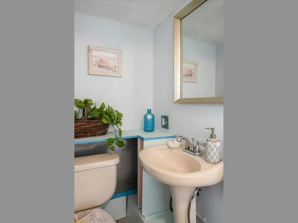 23 Huron Street Warwick RI 02889