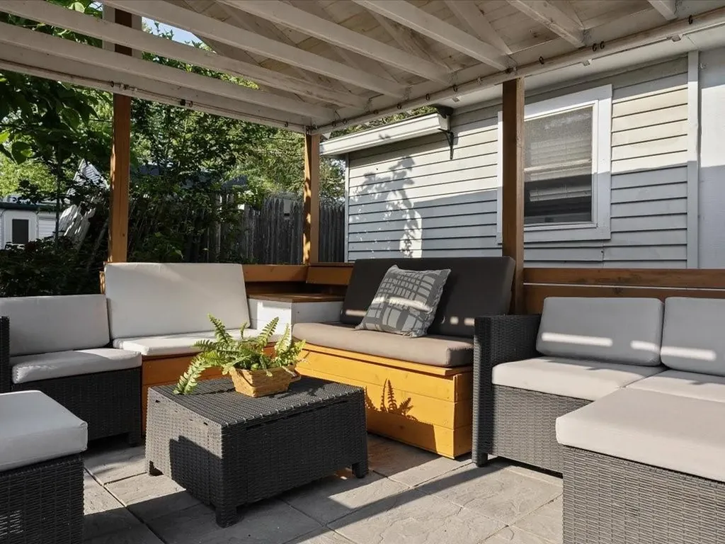 23 Huron Street Warwick RI 02889