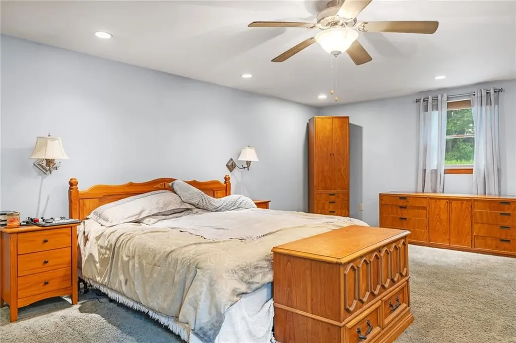 25 Dinonsie Way South Kingstown RI 02879