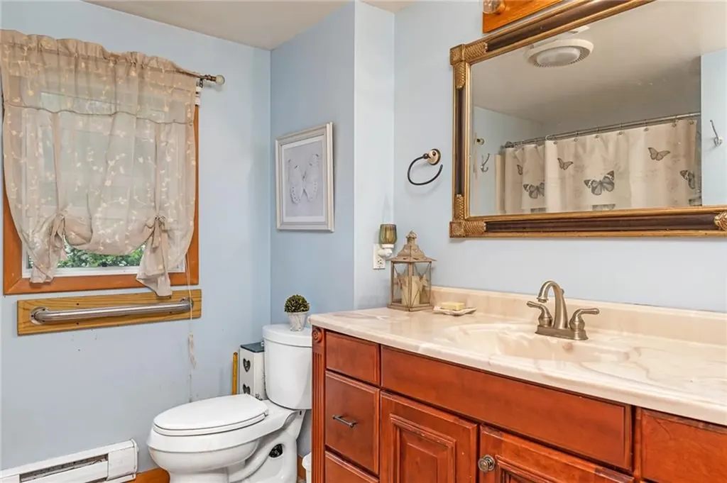 25 Dinonsie Way South Kingstown RI 02879