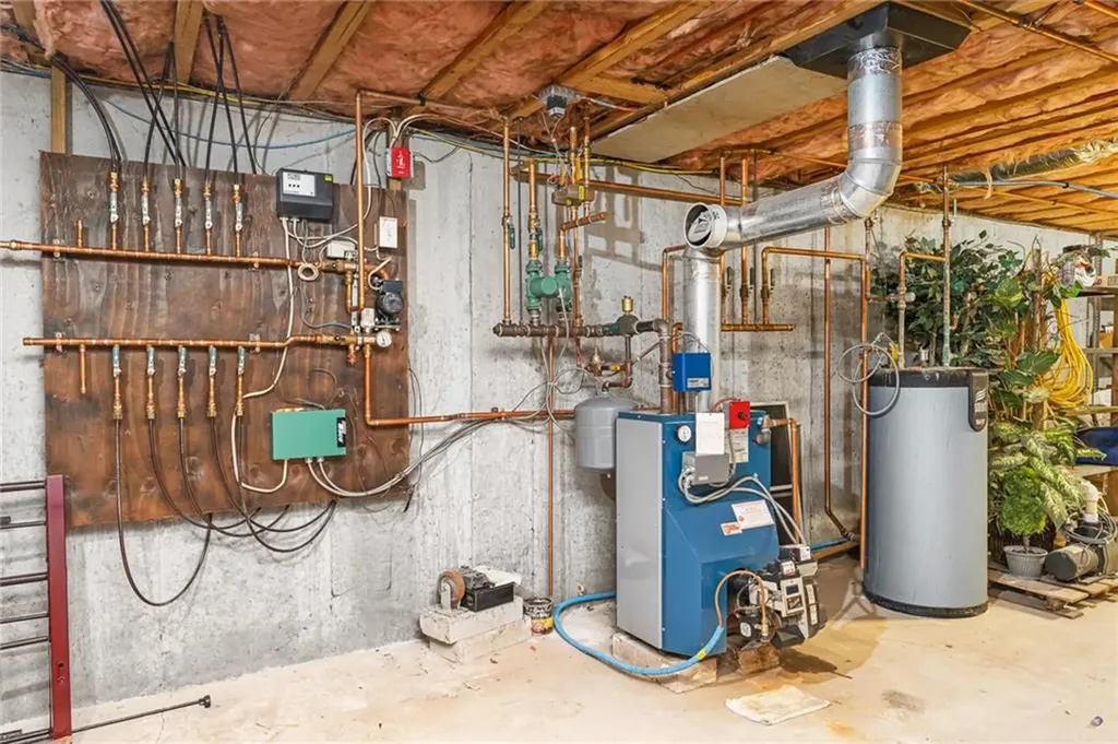 25 Dinonsie Way South Kingstown RI 02879