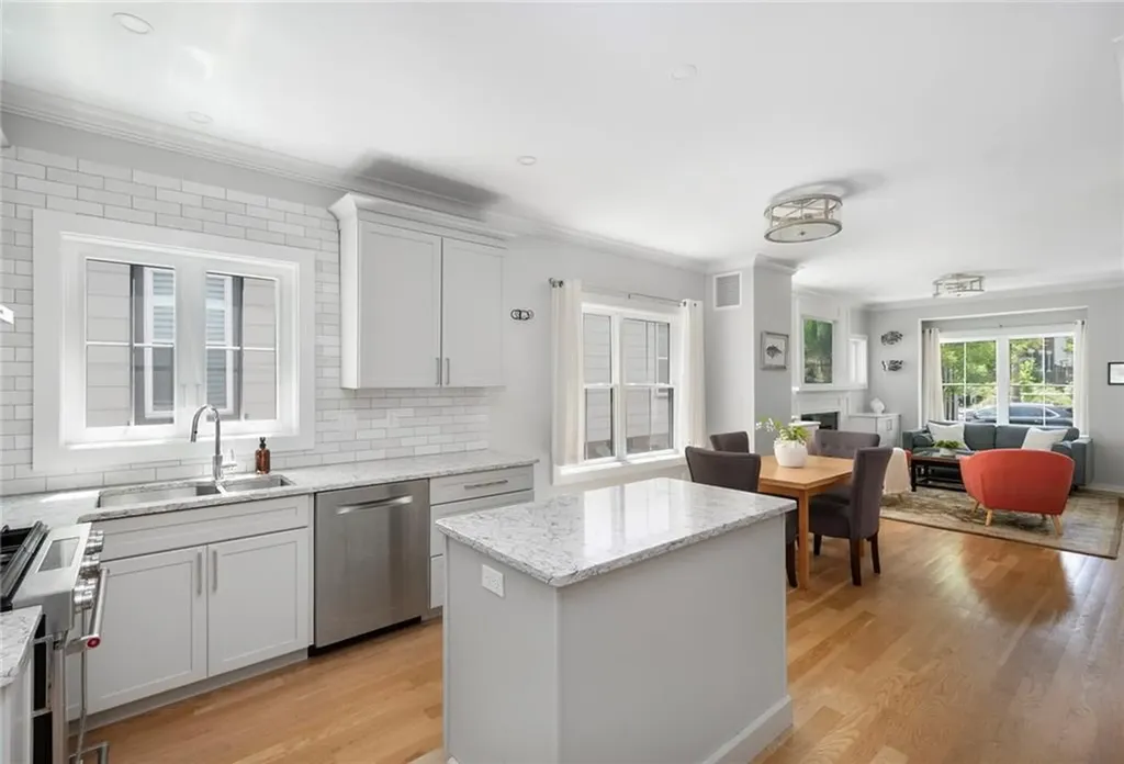 871 Hope Street Providence RI 02906