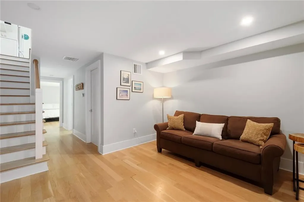 871 Hope Street Providence RI 02906