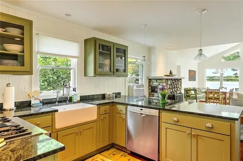 1518 Drift Road Westport MA 02790